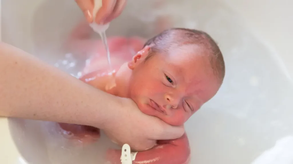 Hora do banho bebê 14 produtos indispensáveis