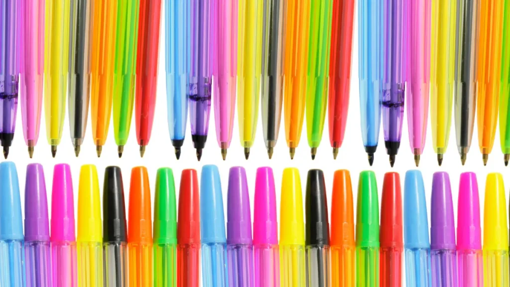 Material escolar: Em qual série a criança começa a usar caneta