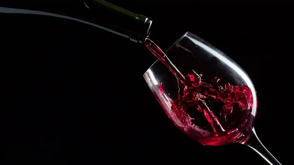 Quem bebe vinho todos os dias é alcoólatra? Quem bebe vinho todos os dias é alcoólatra