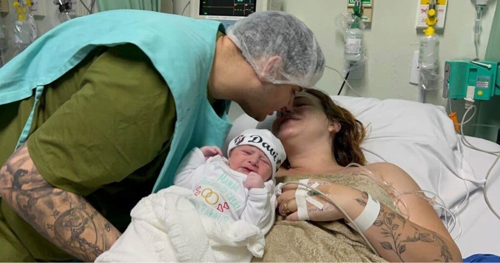 Pedido de casamento após nascimento comove em SC -