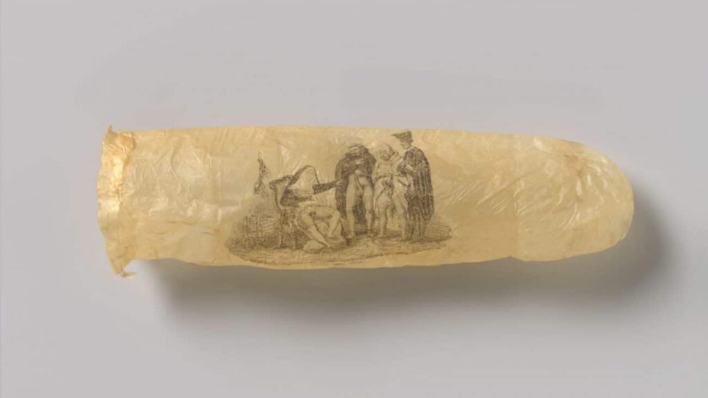Camisinha de 200 anos com freira nua assusta público em museu -