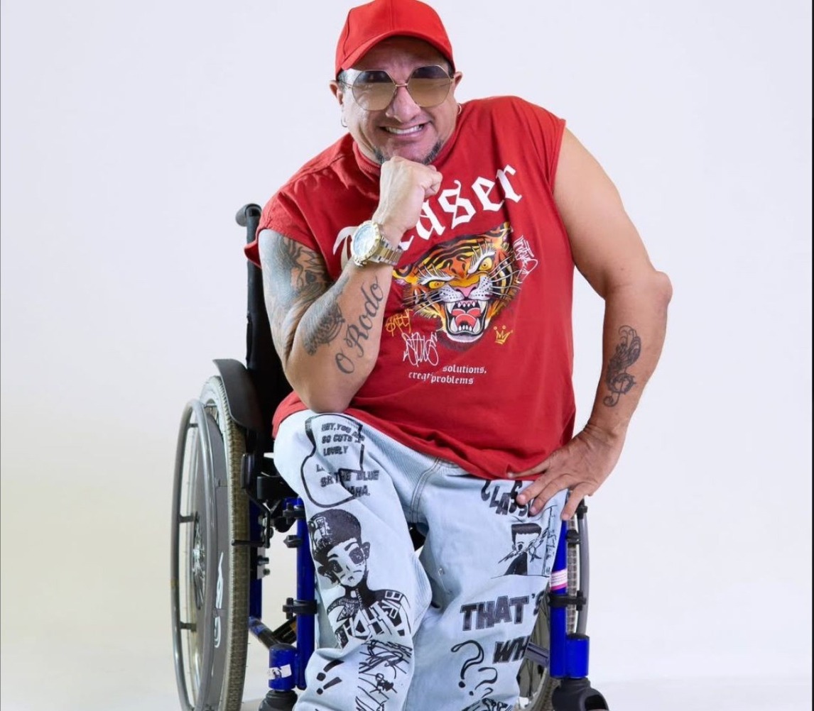 Cantor Kinho do Rodo morre após passar mal na Bahia