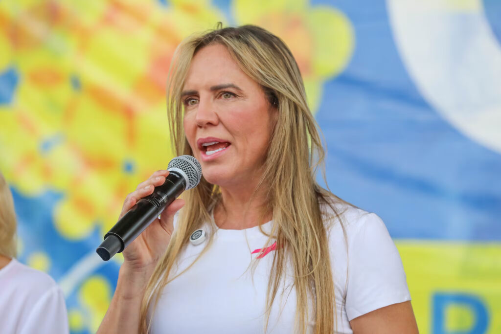 Governadora Celina Leão recebe alta e retoma agenda