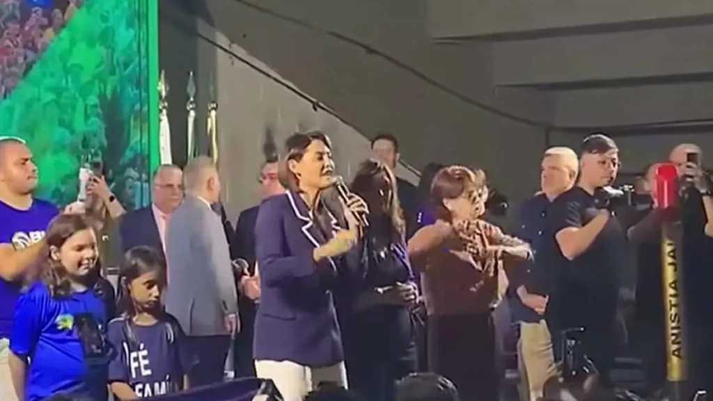 Michelle defende Bia, mas evita falar de sua candidatura