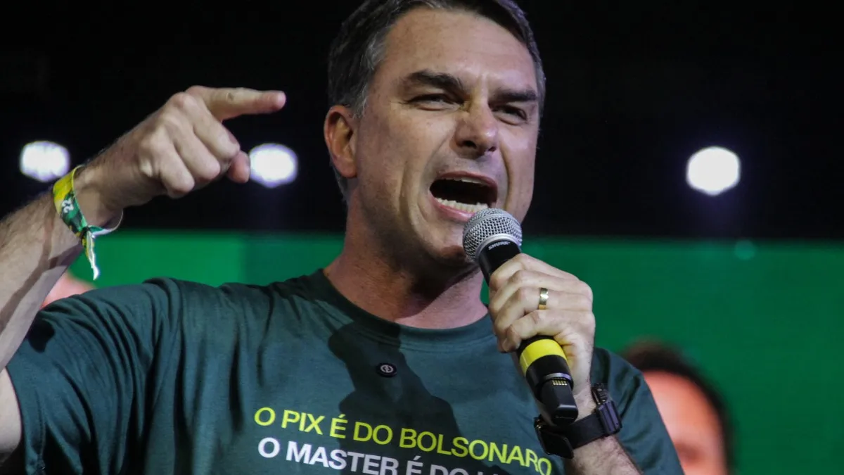 Flávio Bolsonaro espera apoio da federação União-PP