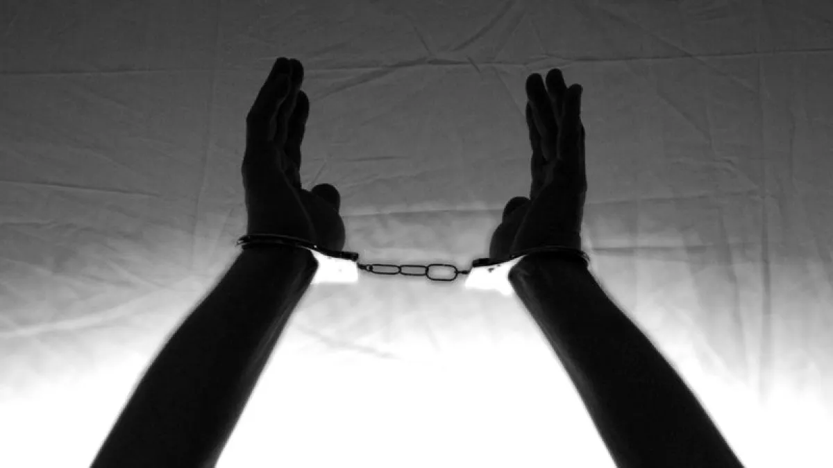 Jovem é preso por ferir três familiares com garrafa em Ceilândia