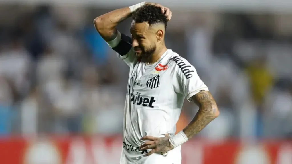 Neymar confirma presença contra Remo e critica imprensa